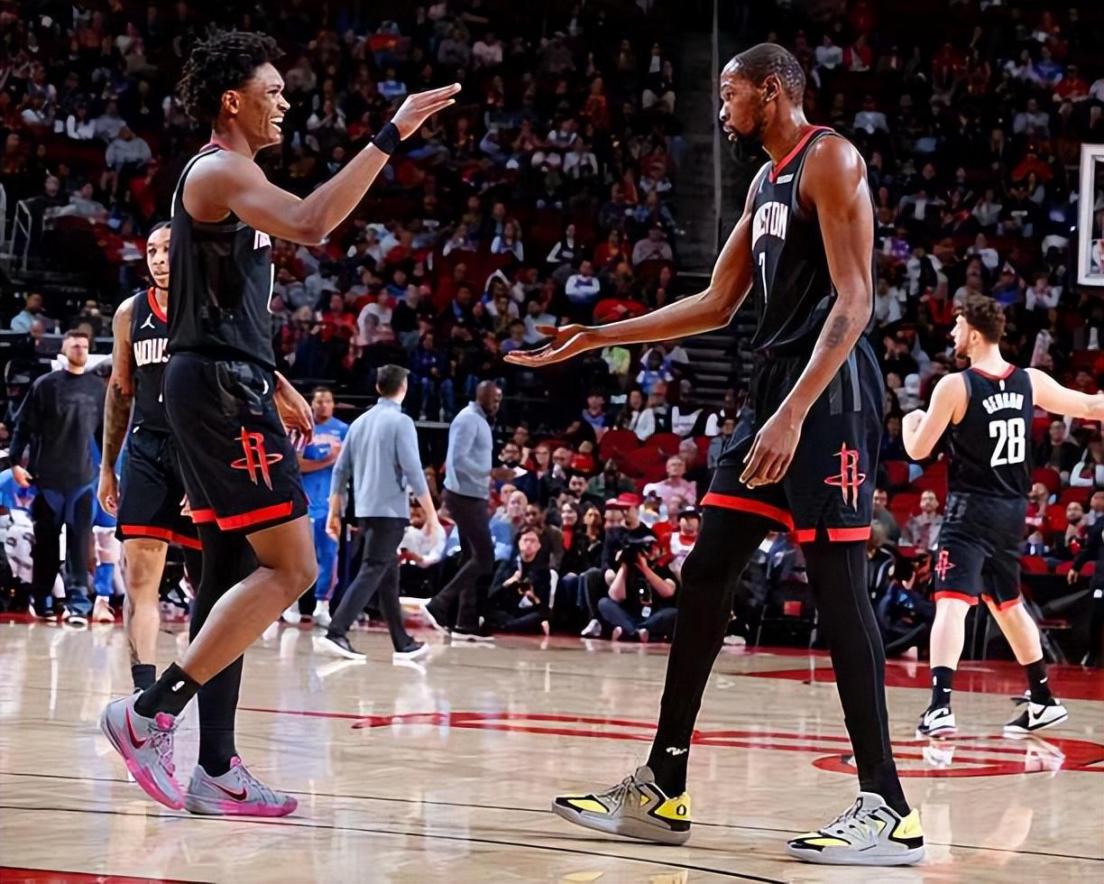 开云登录入口-完全错误的用人方式！火箭为什么非要让后场新星担任先发控卫呢？